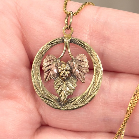 Vintage 10K Black Hills Gold Pendant Mid Century Classic Filigree Design